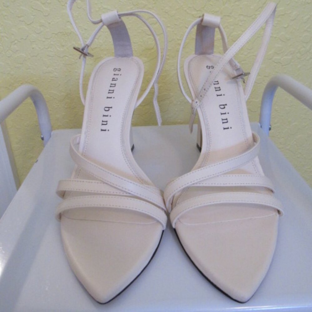 Gianni Bini Nude Strappy Heels 9M NWT Pointed Toe Stiletto Dillard’s